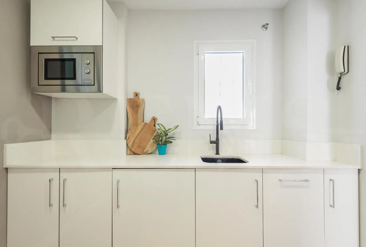 Sunny & Modern Apartment - Center By Rems Malaga Spain